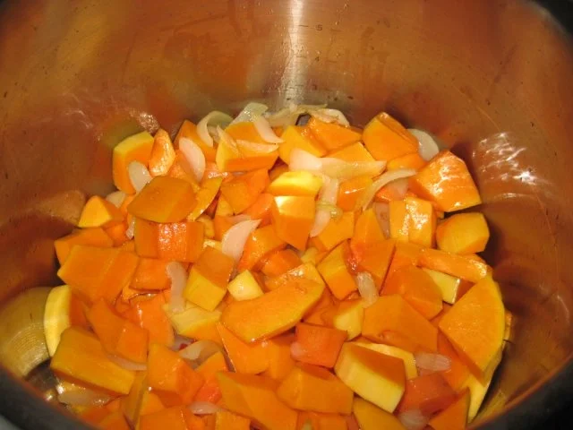 Rezept: Kürbissuppe Bild Nr. 5 Kürbissuppe - Rezept - Bild Nr. 5