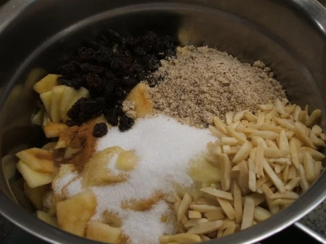 Rezept: Backen: Gedeckter Apfelkuchen Bild Nr. 5 Backen: Gedeckter Apfelkuchen - Rezept - Bild Nr. 5