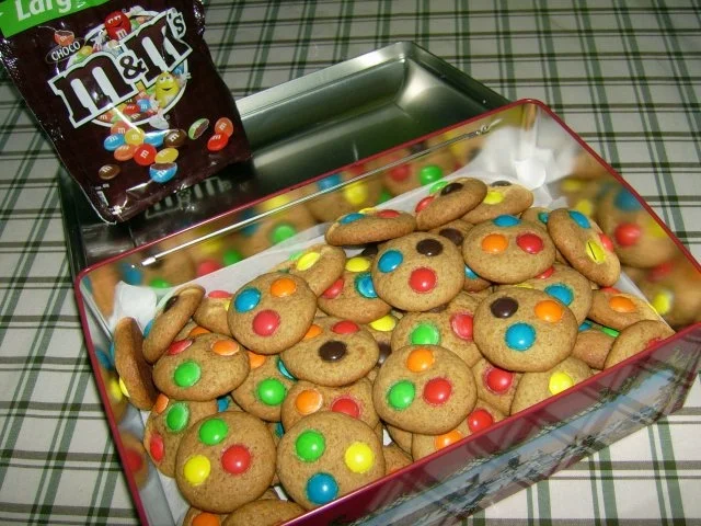 Rezept: m&m-Kekse Bild Nr. 2 m&m-Kekse - Rezept - Bild Nr. 2