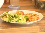 Rezept: Riesengarnelen in Knoblauch mit Blattspinat (Patrick Hufen) Riesengarnelen in Knoblauch mit Blattspinat (Patrick Hufen) - Rezept