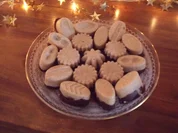 Rezept: Marzipan Kirsch Pralinen Marzipan Kirsch Pralinen - Rezept