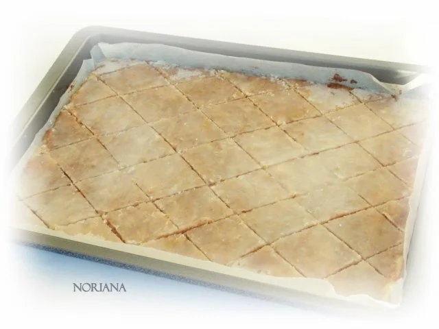 Rezept: Plätzchen: Ernas Zitronenschnitten Bild Nr. 2 Plätzchen: Ernas Zitronenschnitten - Rezept - Bild Nr. 2