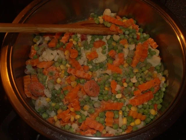 Butternudeln mit Gemüse und Frühstücksfleisch - Rezept - Bild Nr. 2