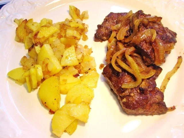 Zarte Rinderleber mit mildgebratenen Kartoffeln - Rezept