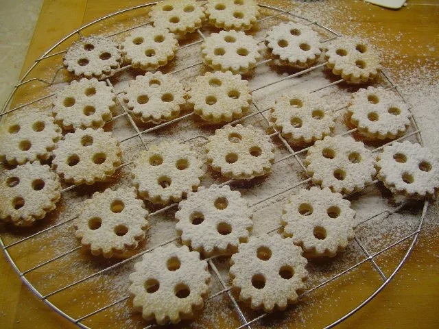 Rezept: Spitzbuebe Bild Nr. 6 Spitzbuebe - Rezept - Bild Nr. 6