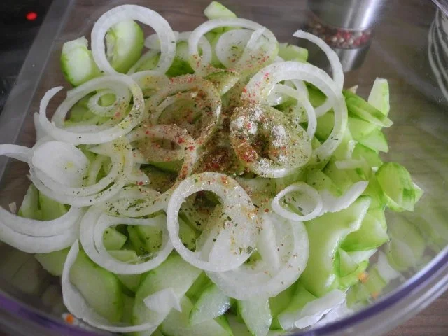 Rezept: Vegan : Gemüsebolognese an Petersilien - Dinkel Bild Nr. 16 Vegan : Gemüsebolognese an Petersilien - Dinkel - Rezept - Bild Nr. 16