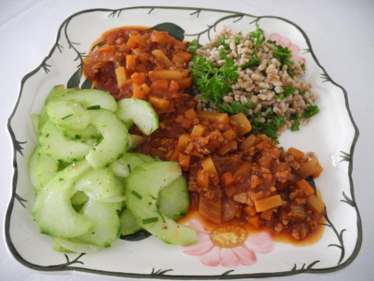 Vegan : Gemüsebolognese an Petersilien - Dinkel - Rezept - kochbar.de