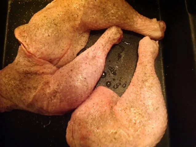 Hähnchenkeulen mit Äpfeln und Cidre aus dem Ofen - Rezept - Bild Nr. 4