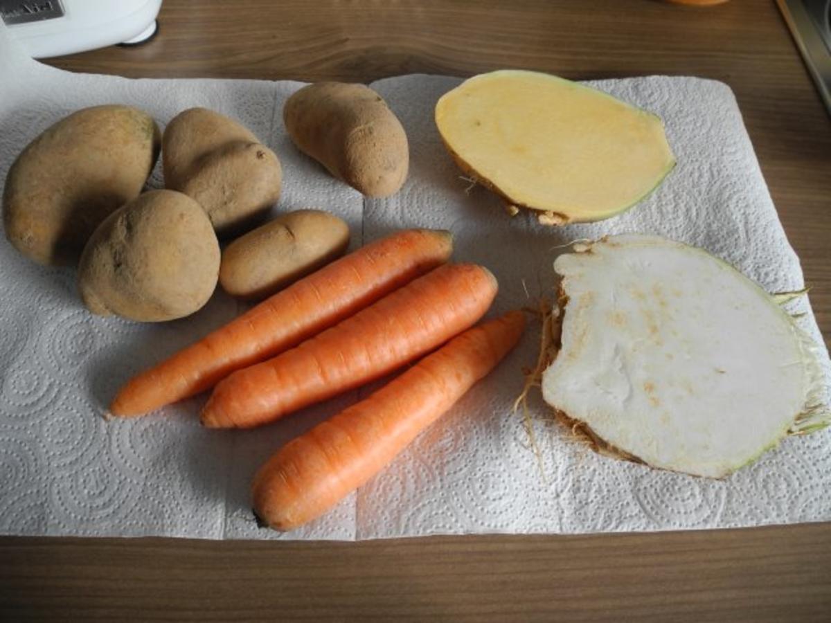 Vegan : Paprika - Soja - Gulasch mit Viererlei Gemüsestampf - Rezept - Bild Nr. 2