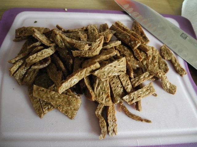 Rezept: Vegan : Paprika - Soja - Gulasch mit Viererlei Gemüsestampf Bild Nr. 5 Vegan : Paprika - Soja - Gulasch mit Viererlei Gemüsestampf - Rezept - Bild Nr. 5