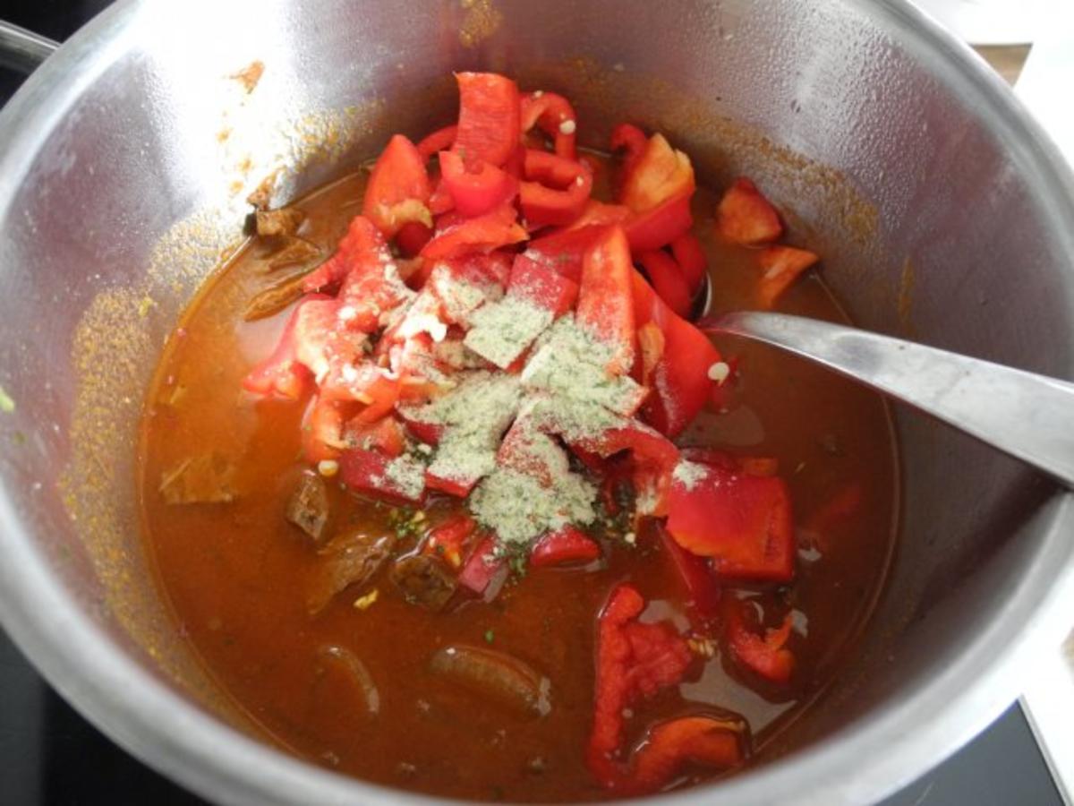 Vegan : Paprika - Soja - Gulasch mit Viererlei Gemüsestampf - Rezept - Bild Nr. 9
