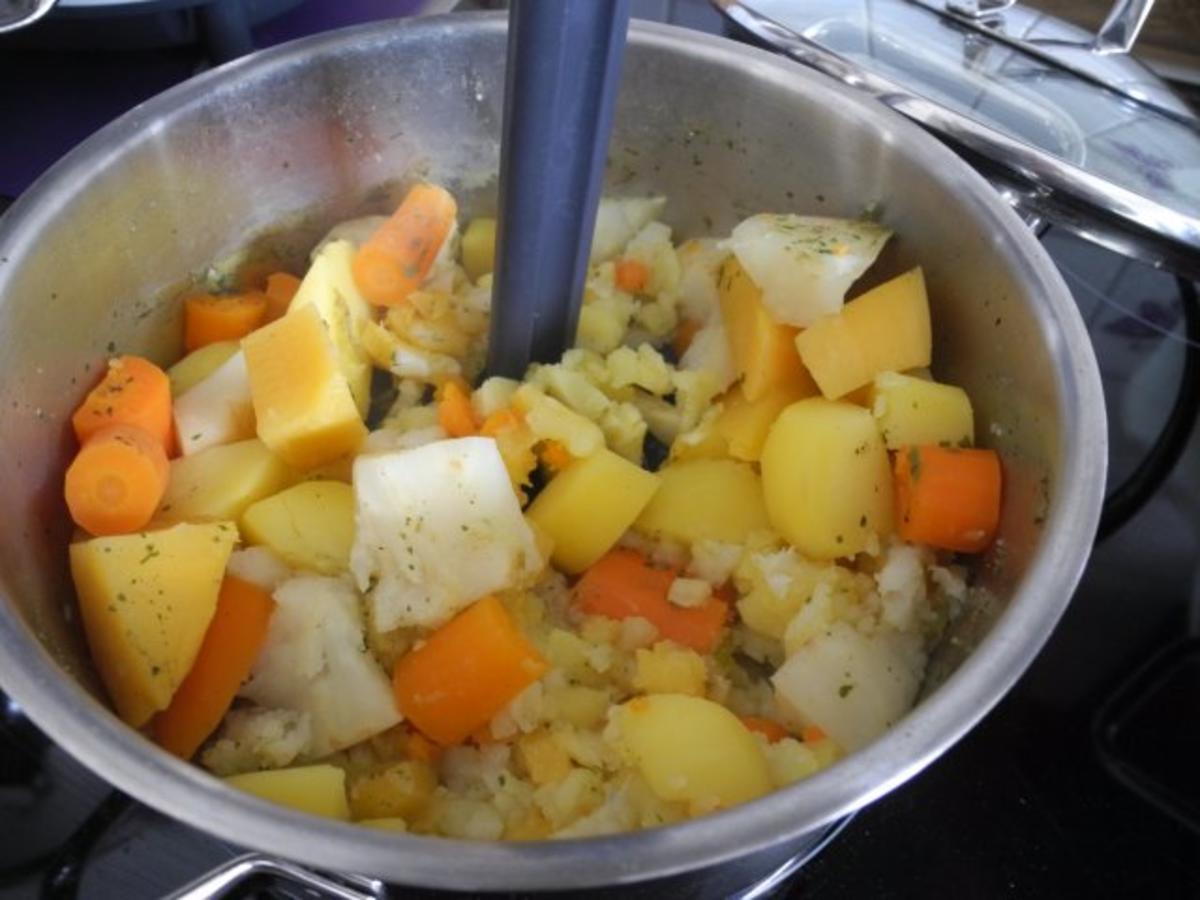 Vegan : Paprika - Soja - Gulasch mit Viererlei Gemüsestampf - Rezept ...