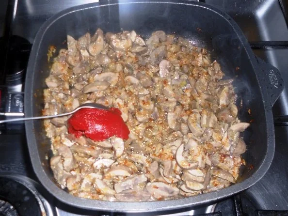 Rezept: Feines Nierenragout à la "Oòrndrasch" .....( Rzpt. um 1980) Bild Nr. 25 Feines Nierenragout à la "Oòrndrasch" .....( Rzpt. um 1980) - Rezept - Bild Nr. 25