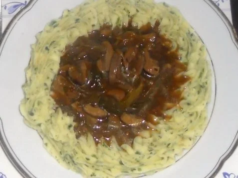 Rezept: Feines Nierenragout à la "Oòrndrasch" .....( Rzpt. um 1980) Bild Nr. 53 Feines Nierenragout à la "Oòrndrasch" .....( Rzpt. um 1980) - Rezept - Bild Nr. 53