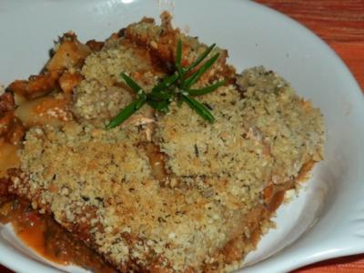 Würzige Gorgonzola-Spinat-Lasagne mit Pecorino-Nuss-Kruste - Rezept