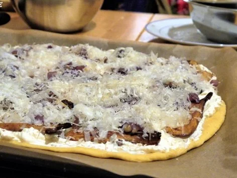 Flammkuchen mit Kräuterseitlingen - Rezept - Bild Nr. 18