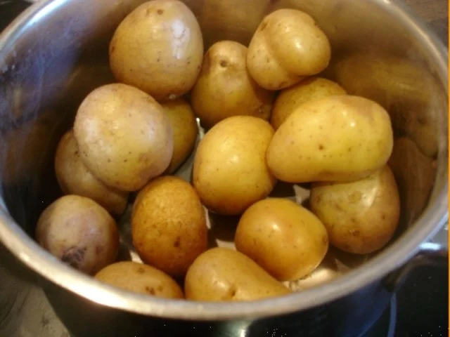 Rezept: Matjesstipp mit Pellkartoffeln Bild Nr. 3 Matjesstipp mit Pellkartoffeln - Rezept - Bild Nr. 3