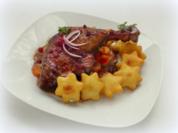 Rezept: Barbarie-Entenkeulen mit Portwein-Preiselbeersauce und Kartoffelteig-Sternen Barbarie-Entenkeulen mit Portwein-Preiselbeersauce und Kartoffelteig-Sternen - Rezept