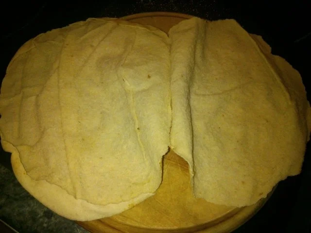 gefülltes arabisches Fladenbrot überbacken mit Schafskäse - Rezept - Bild Nr. 2