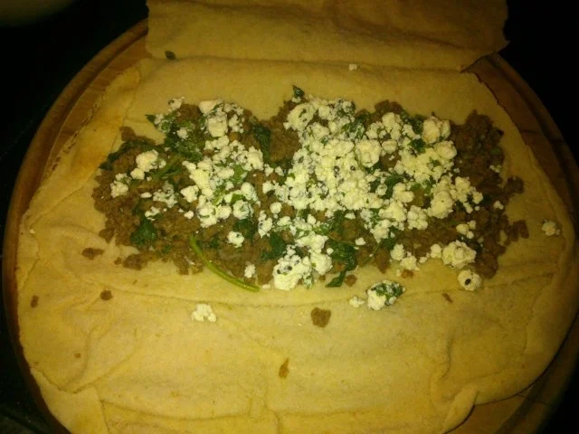 gefülltes arabisches Fladenbrot überbacken mit Schafskäse - Rezept - Bild Nr. 3