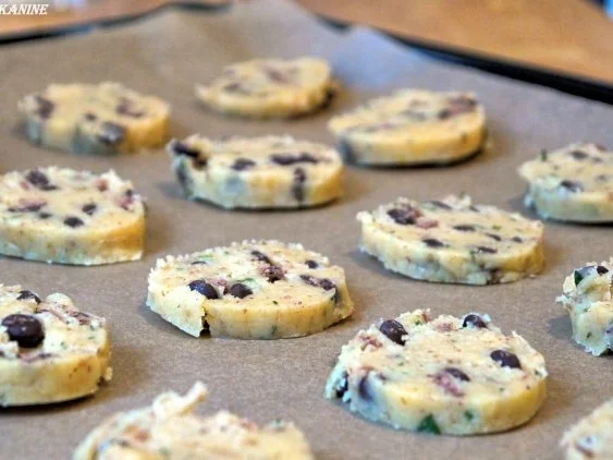 Rezept: Sablés mit Minze und Schokolade Bild Nr. 9 Sablés mit Minze und Schokolade - Rezept - Bild Nr. 9