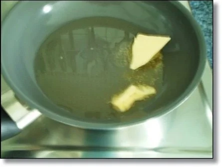 Hausgemachte Ravioli mit Muskatkürbis-Füllung  als perfekte Suppeneinlage - Rezept - Bild Nr. 9