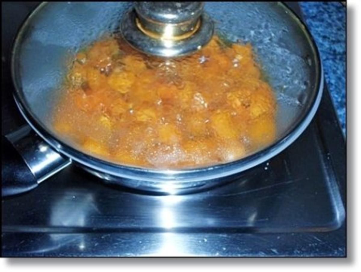 Hausgemachte Ravioli mit Muskatkürbis-Füllung  als perfekte Suppeneinlage - Rezept - Bild Nr. 12