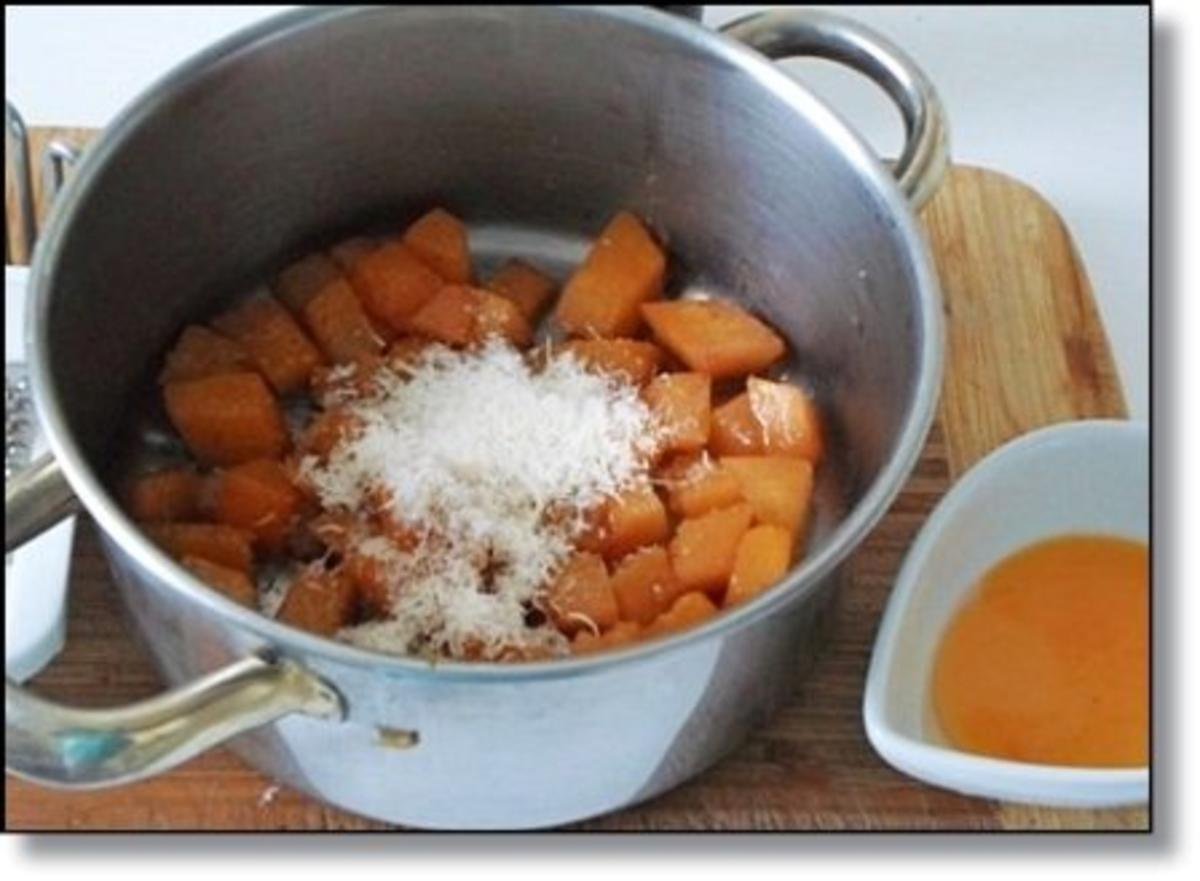 Hausgemachte Ravioli mit Muskatkürbis-Füllung  als perfekte Suppeneinlage - Rezept - Bild Nr. 15