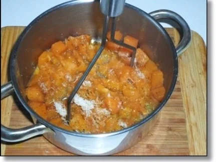 Hausgemachte Ravioli mit Muskatkürbis-Füllung  als perfekte Suppeneinlage - Rezept - Bild Nr. 17