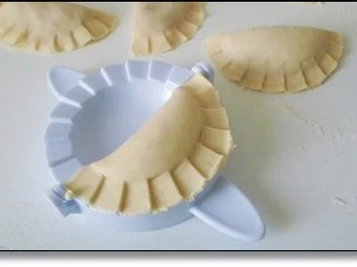 Hausgemachte Ravioli mit Muskatkürbis-Füllung  als perfekte Suppeneinlage - Rezept - Bild Nr. 24