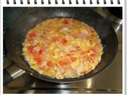 Rezept: Feierlicher Omelett zum Frühstück Bild Nr. 16 Feierlicher Omelett zum Frühstück - Rezept - Bild Nr. 16