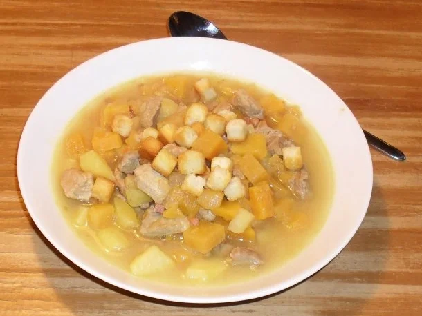 Rezept: Wrukeneintopf nach Uroma Heedfeld Wrukeneintopf nach Uroma Heedfeld - Rezept