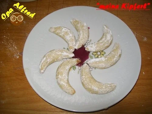 Plätzchen: Opa`s Vanillekipferl - Rezept
