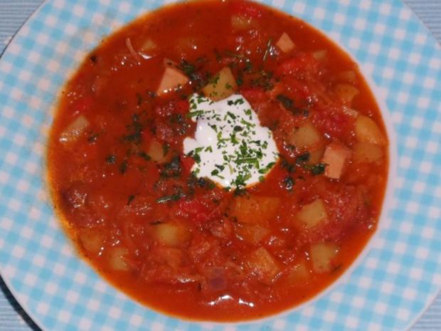 Eintöpfe/Suppen: Deftiger Kartoffel-Sauerkraut-Eintopf mit Paprika und ...