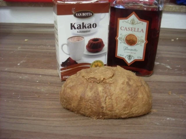 Rezept: Schoko-Amaretto-Hörnchen Bild Nr. 2 Schoko-Amaretto-Hörnchen - Rezept - Bild Nr. 2