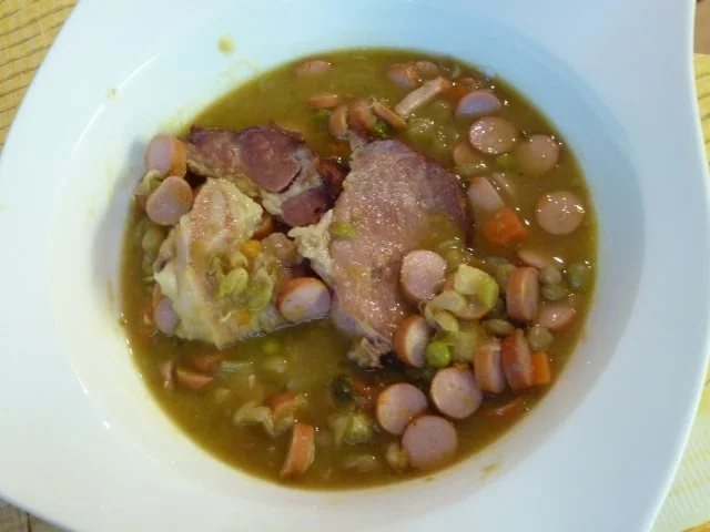 Rezept: Deftige Erbsensuppe nach Art meiner Heimat Deftige Erbsensuppe nach Art meiner Heimat - Rezept