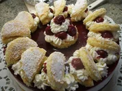 Rezept: Backen: Mascarpone-Quark-Torte mit Sauerkirschen Backen: Mascarpone-Quark-Torte mit Sauerkirschen - Rezept