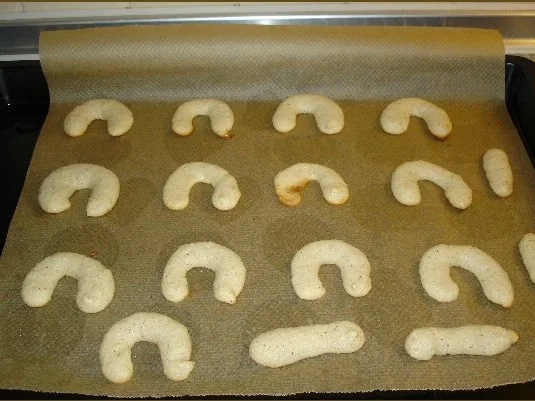 Rezept: Marzipankipferln Bild Nr. 4 Marzipankipferln - Rezept - Bild Nr. 4