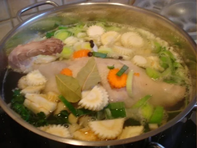 Hühnersuppe mit Einlage - Rezept - Bild Nr. 4