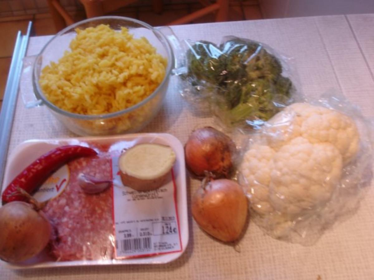 Asiatische Hackfleischbällchen mit Gemüse und gelben Reis - Rezept - Bild Nr. 2
