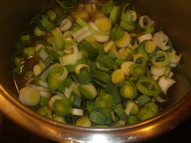 Rezept: Kartoffel-Lauch Suppe Bild Nr. 4 Kartoffel-Lauch Suppe - Rezept - Bild Nr. 4