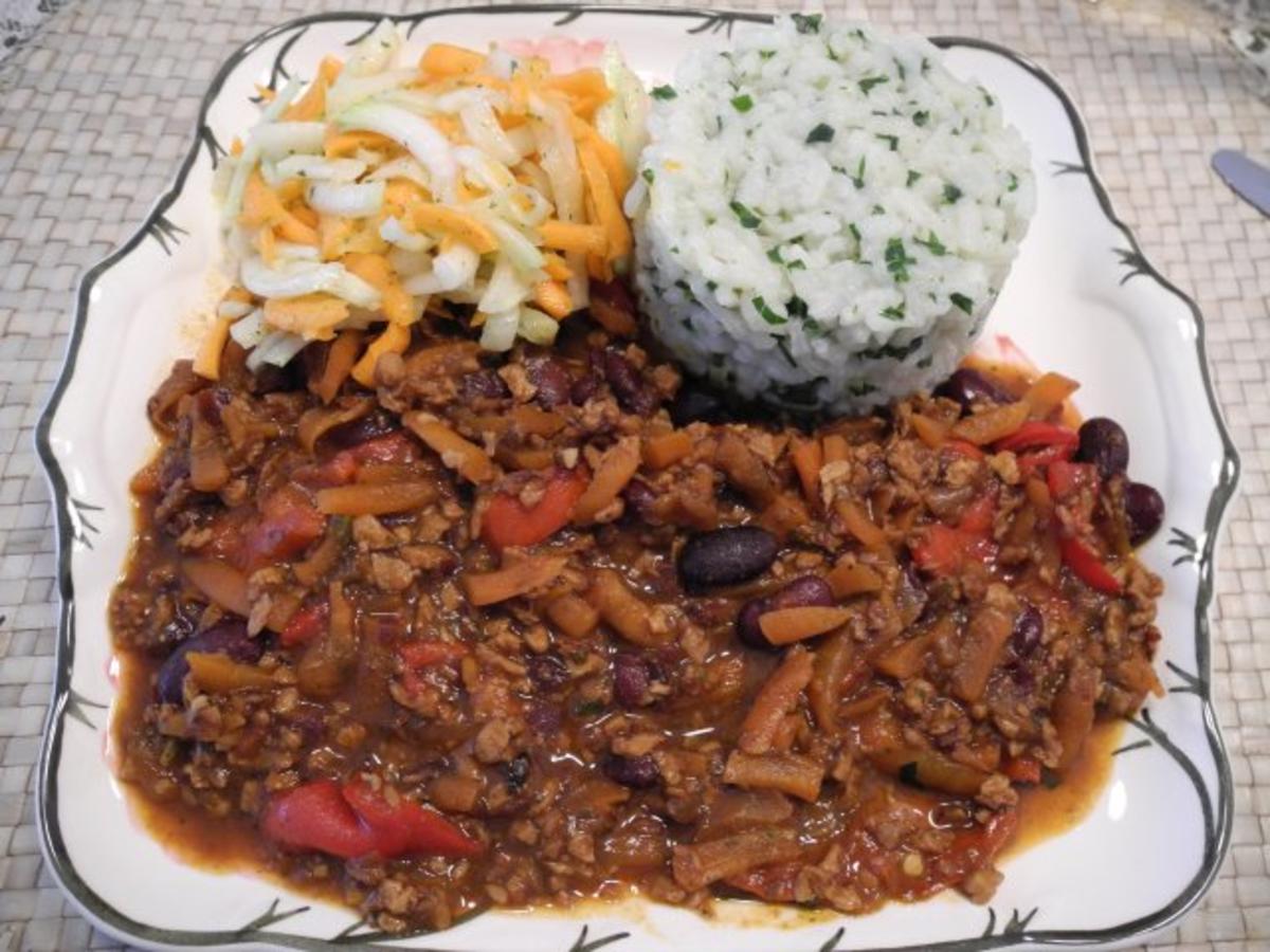 Vegan : Chilli con carne .... mal so ... dazu Reis und Salat - Rezept