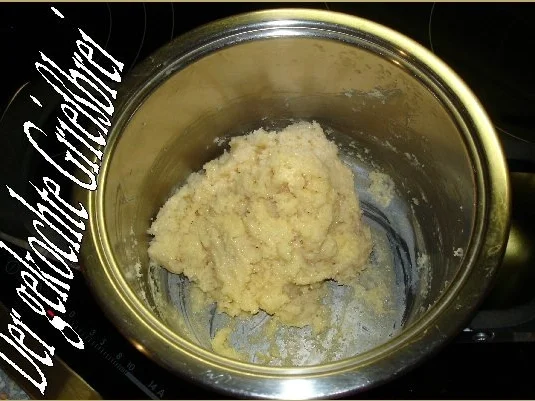 Rezept: Mohn-Grieß-Makronen Bild Nr. 3 Mohn-Grieß-Makronen - Rezept - Bild Nr. 3