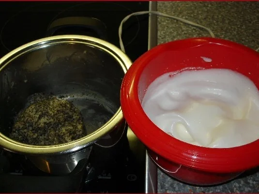 Rezept: Mohn-Grieß-Makronen Bild Nr. 5 Mohn-Grieß-Makronen - Rezept - Bild Nr. 5