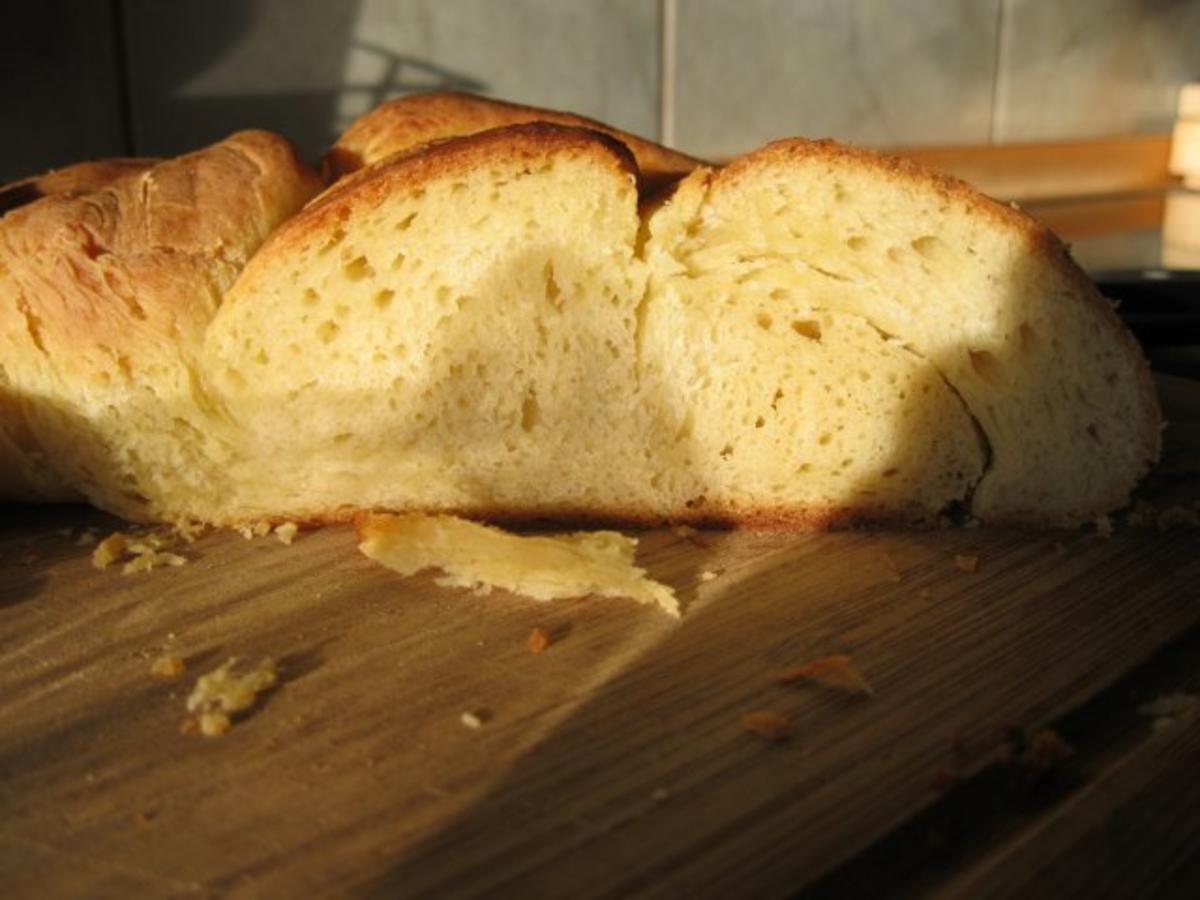 salziger Hefekranz mit Butter - Rezept - Bild Nr. 2