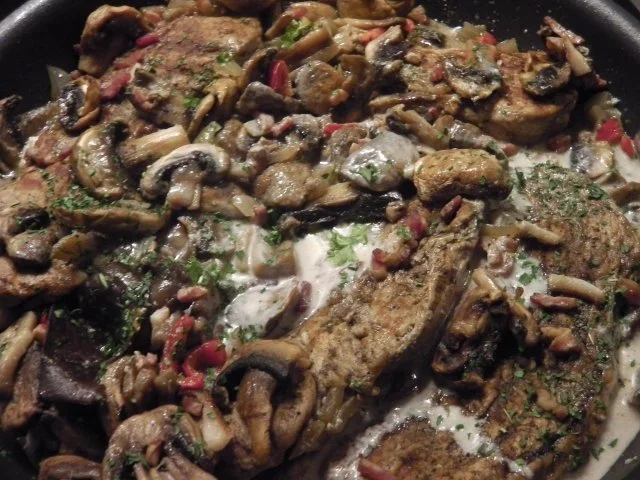 Jägerpfanne: Jägerschnitzel in Pilzsoße - Rezept - Bild Nr. 3