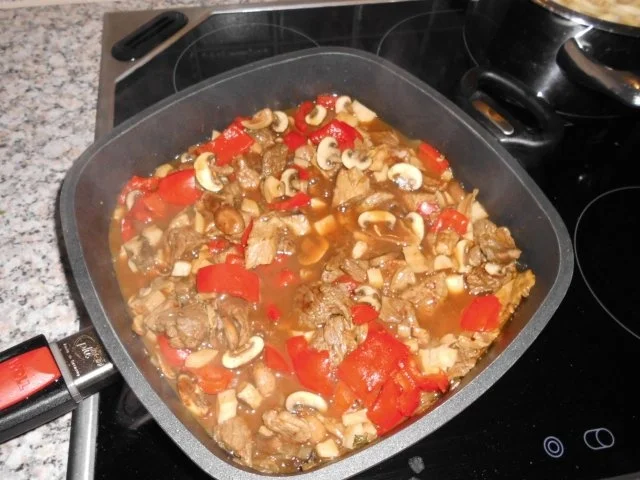 Rezept: Schnelles Pilzgulasch>> Bild Nr. 10 Schnelles Pilzgulasch>> - Rezept - Bild Nr. 10