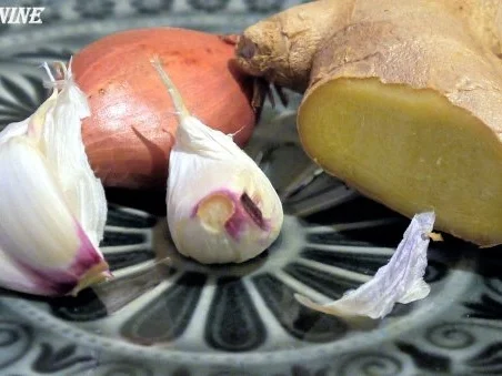 Rezept: Hähnchenbrust auf Tomatensauce mit Gremolata und würzigem Quinoa Bild Nr. 5 Hähnchenbrust auf Tomatensauce mit Gremolata und würzigem Quinoa - Rezept - Bild Nr. 5