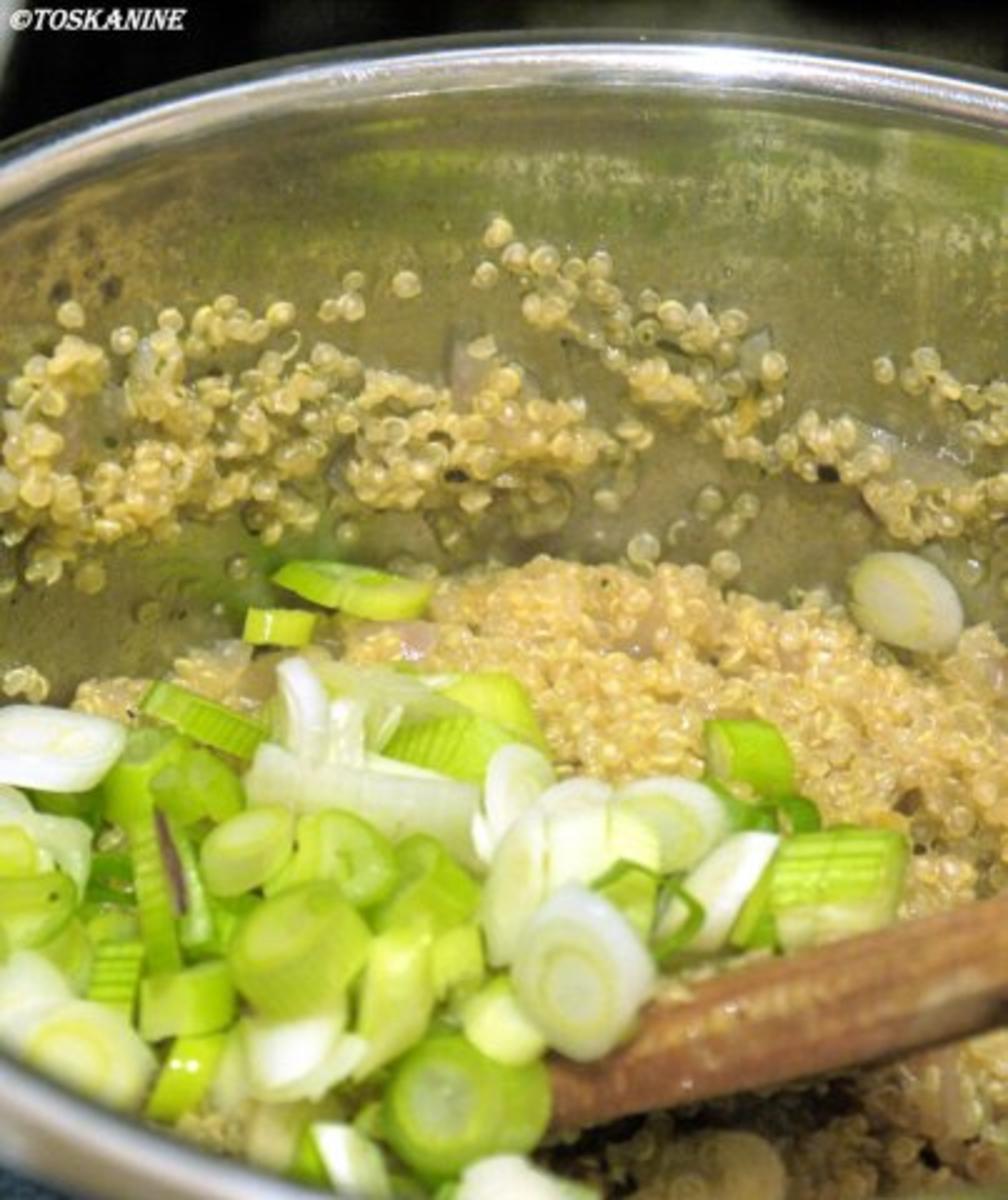 Hähnchenbrust auf Tomatensauce mit Gremolata und würzigem Quinoa - Rezept - Bild Nr. 14