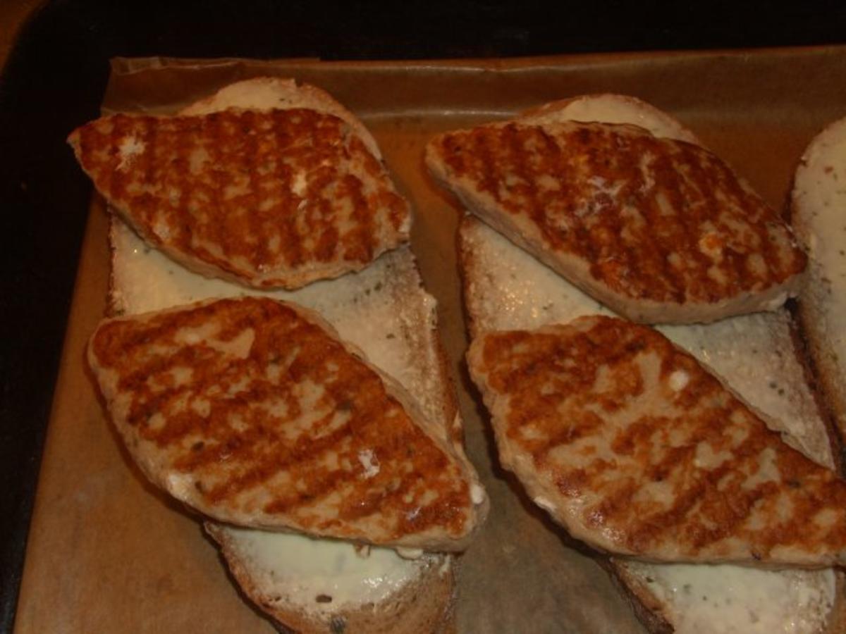 Hacksteaks auf Brot mit Käse überbacken - Rezept - Bild Nr. 4